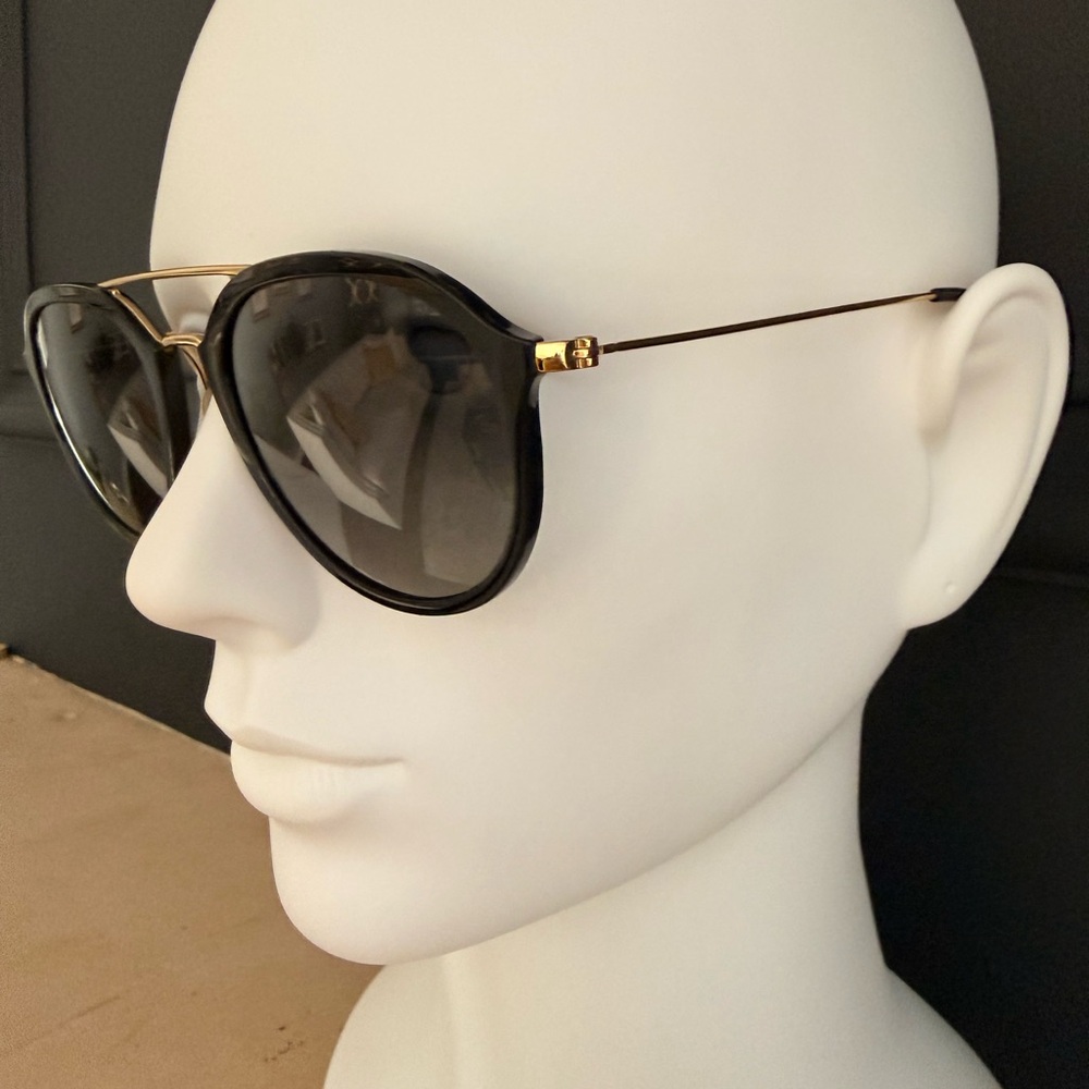 Ray-Ban Women's Black Frame with Gradient Smoke Lenses Sunglasses 4292N - Picture 2 of 6